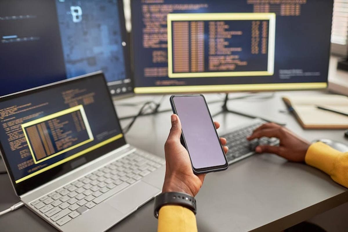 PWA vs application native vs hybride : Quel choix pour quel budget en 2026 ?